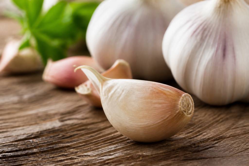1 clove of garlic benefits for health and natural wellness